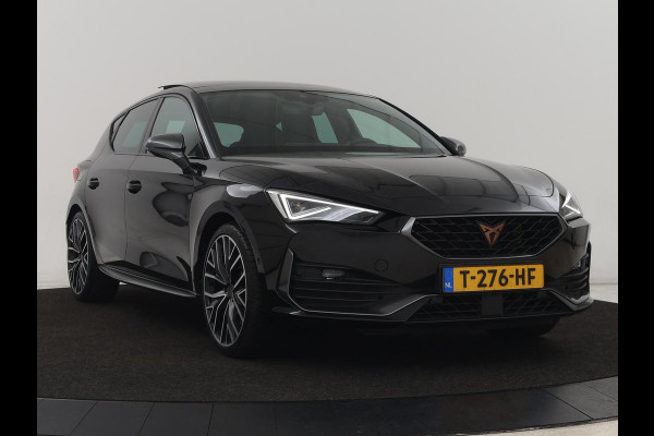 CUPRA Leon 1.4 e-Hybrid Black Edition | Origineel NL | Panoramadak | Leder | Stoelverwarming | Adaptive cruise | Sfeerverlichting | Carplay | Memory | Keyless | Camera | Stuurverwarming | PHEV | Plug In