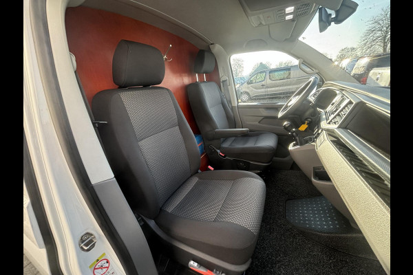 Volkswagen Transporter 2.0 TDI L2H1*A/C*CRUISE*CAM*HAAK*CARPLAY*3PERS*