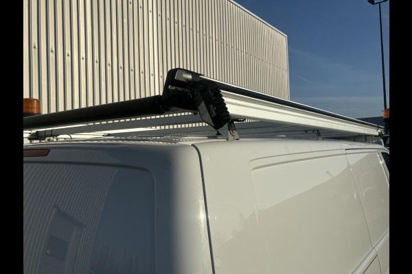 Volkswagen Transporter 2.0 TDI L2H1*A/C*CRUISE*CAM*HAAK*CARPLAY*3PERS*