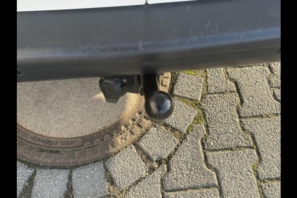 Volkswagen Transporter 2.0 TDI L2H1*A/C*CRUISE*CAM*HAAK*CARPLAY*3PERS*