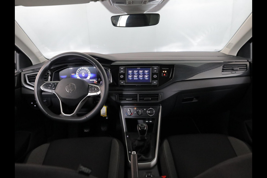 Volkswagen Polo 1.0 TSI Life 95 pk | Verlengde garantie | Navigatie via App | Parkeersensoren | Adaptieve cruise control | LED koplampen |