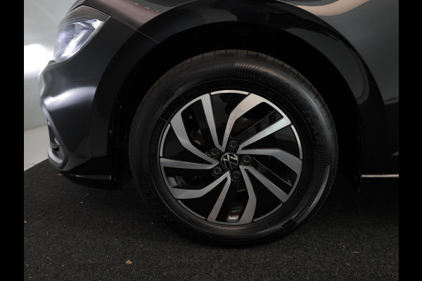 Volkswagen Polo 1.0 TSI Life 95 pk | Verlengde garantie | Navigatie via App | Parkeersensoren | Adaptieve cruise control | LED koplampen |