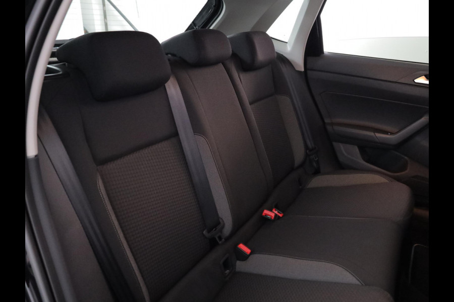 Volkswagen Polo 1.0 TSI Life 95 pk | Verlengde garantie | Navigatie via App | Parkeersensoren | Adaptieve cruise control | LED koplampen |