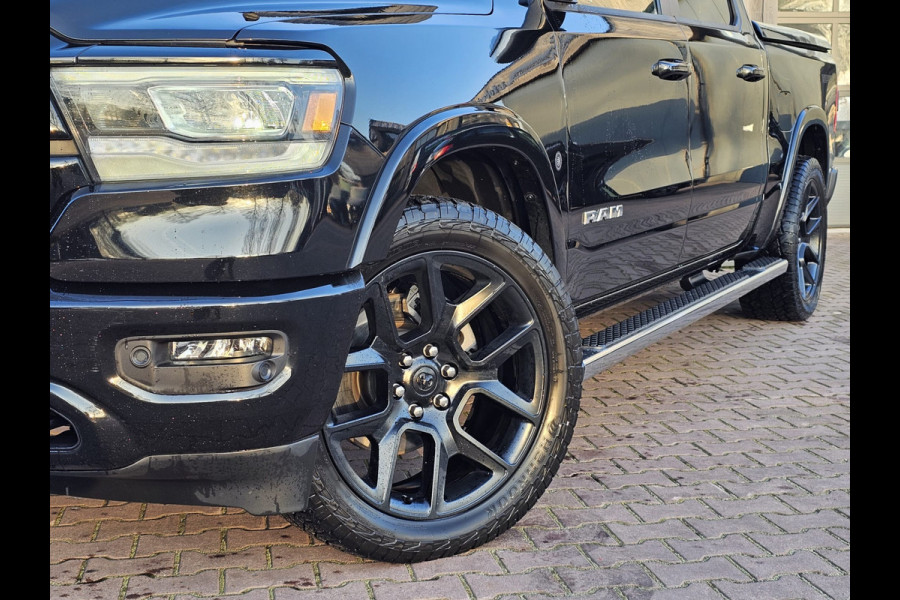 Dodge Ram 1500 5.7 V8 4x4 Crew Cab Laramie | Pano | Trekhaak | Leder | Alpine | Keyless | Camera | Sidesteps | Navi | 12" scherm | Klep uitlaat |