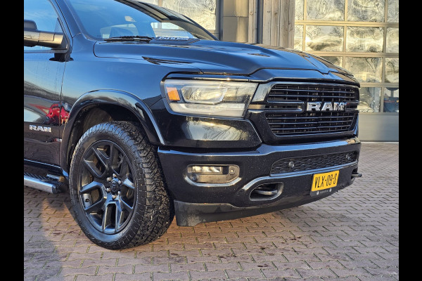 Dodge Ram 1500 5.7 V8 4x4 Crew Cab Laramie | Pano | Trekhaak | Leder | Alpine | Keyless | Camera | Sidesteps | Navi | 12" scherm | Klep uitlaat |