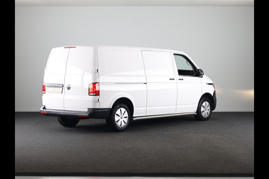 Volkswagen Transporter 2.0 TDI L2H1 28 Comfortline 110 pk | Verlengde garantie | Navigatie via App | Parkeersensoren achter | Cruise control |