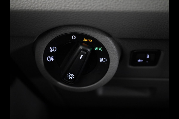 Volkswagen Transporter 2.0 TDI L2H1 28 Comfortline 110 pk | Verlengde garantie | Navigatie via App | Parkeersensoren achter | Cruise control |