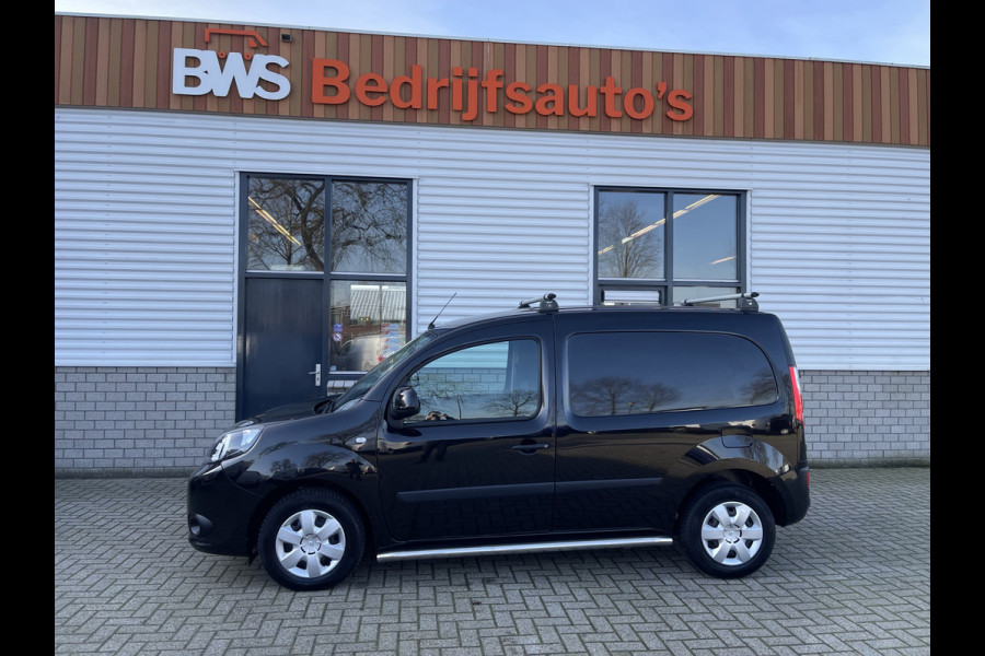 Renault Kangoo 1.5 Blue dCi 95pk Work Edition / zwart metallic / vaste prijs rijklaar € 12.950 ex btw / lease vanaf € 218 / airco / cruise / trekhaak / dakdragers / euro 6 / bpm vrij !