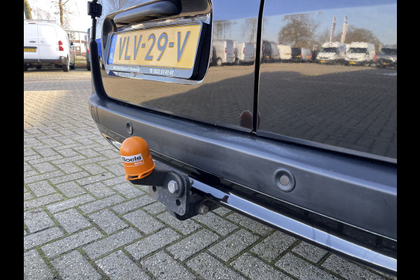 Renault Kangoo 1.5 Blue dCi 95pk Work Edition / zwart metallic / vaste prijs rijklaar € 12.950 ex btw / lease vanaf € 218 / airco / cruise / trekhaak / dakdragers / euro 6 / bpm vrij !