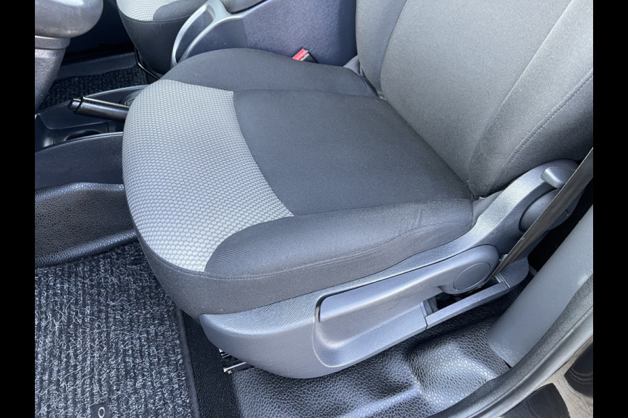 Renault Kangoo 1.5 Blue dCi 95pk Work Edition / zwart metallic / vaste prijs rijklaar € 12.950 ex btw / lease vanaf € 218 / airco / cruise / trekhaak / dakdragers / euro 6 / bpm vrij !