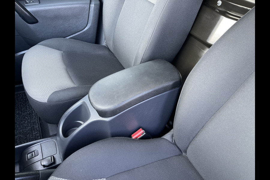 Renault Kangoo 1.5 Blue dCi 95pk Work Edition / zwart metallic / vaste prijs rijklaar € 12.950 ex btw / lease vanaf € 218 / airco / cruise / trekhaak / dakdragers / euro 6 / bpm vrij !