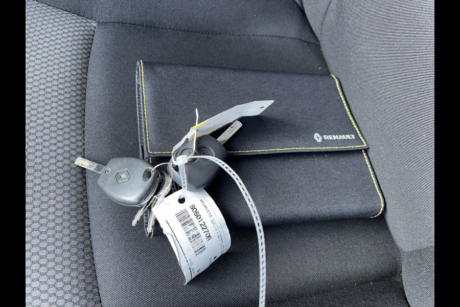 Renault Kangoo 1.5 Blue dCi 95pk Work Edition / zwart metallic / vaste prijs rijklaar € 12.950 ex btw / lease vanaf € 218 / airco / cruise / trekhaak / dakdragers / euro 6 / bpm vrij !