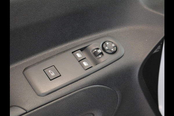 Peugeot e-Partner L1 50 kWh | 8 Jaar Garantie | warmtepomp | laadruimtebetimmering | Comfort stoel | Apple Carplay | camera | ECO LED koplampen | rijklaarprijs