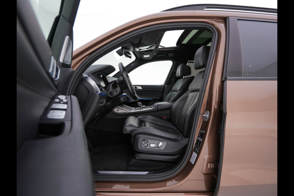 BMW X7 xDrive30d High Executive [ 7-Pers. ] Aut. *PANO | LEATHER | LASER-LED | HEAD-UP | SOFTCLOSE | BOWERS&WILKINS | BLINDSPOT | DIGI-COCKPIT | MEMORY-PACK | TOPVIEW | PRIVACY-GLASS | NAVI-FULLMAP | TOWBAR | 22''ALU*