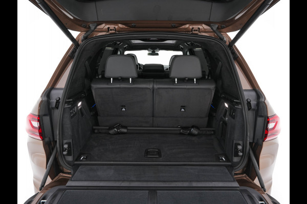 BMW X7 xDrive30d High Executive [ 7-Pers. ] Aut. *PANO | LEATHER | LASER-LED | HEAD-UP | SOFTCLOSE | BOWERS&WILKINS | BLINDSPOT | DIGI-COCKPIT | MEMORY-PACK | TOPVIEW | PRIVACY-GLASS | NAVI-FULLMAP | TOWBAR | 22''ALU*