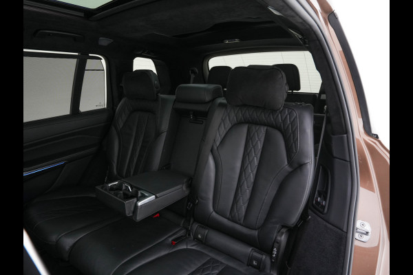 BMW X7 xDrive30d High Executive [ 7-Pers. ] Aut. *PANO | LEATHER | LASER-LED | HEAD-UP | SOFTCLOSE | BOWERS&WILKINS | BLINDSPOT | DIGI-COCKPIT | MEMORY-PACK | TOPVIEW | PRIVACY-GLASS | NAVI-FULLMAP | TOWBAR | 22''ALU*