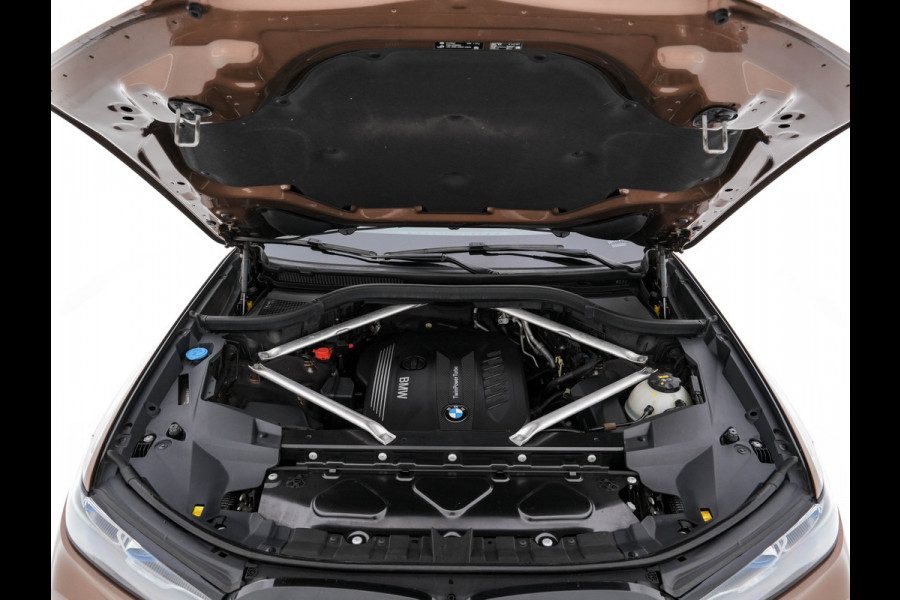 BMW X7 xDrive30d High Executive [ 7-Pers. ] Aut. *PANO | LEATHER | LASER-LED | HEAD-UP | SOFTCLOSE | BOWERS&WILKINS | BLINDSPOT | DIGI-COCKPIT | MEMORY-PACK | TOPVIEW | PRIVACY-GLASS | NAVI-FULLMAP | TOWBAR | 22''ALU*