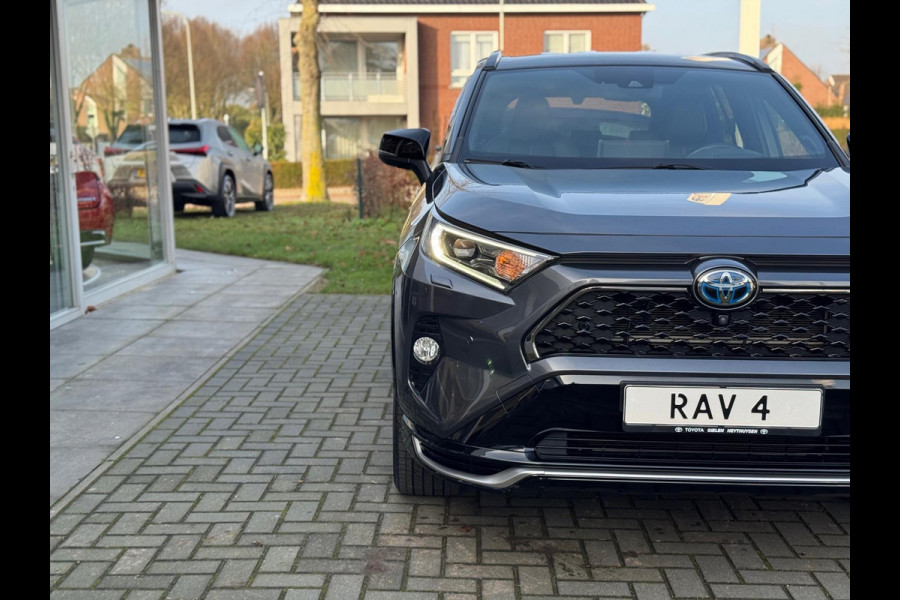 Toyota RAV4 2.5 Plug-in Hybrid AWD Bi-Tone Plus| Trekhaak, JBL, Leer, Stoelventilatie, 360 Camera, Geheugenfunctie, Head up display, 4X4, Ze