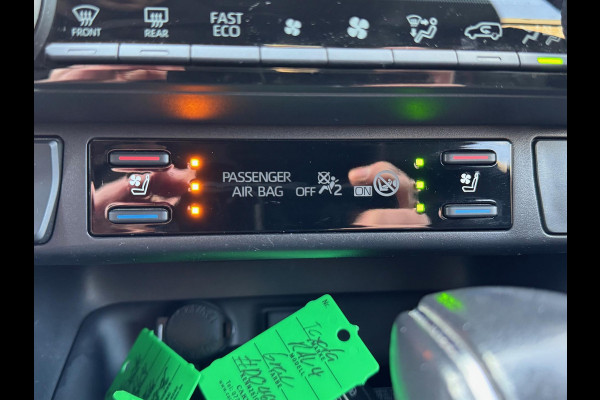 Toyota RAV4 2.5 Plug-in Hybrid AWD Bi-Tone Plus| Trekhaak, JBL, Leer, Stoelventilatie, 360 Camera, Geheugenfunctie, Head up display, 4X4, Ze