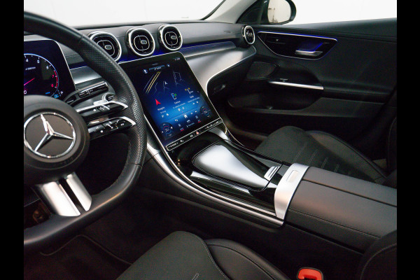 Mercedes-Benz C-Klasse Estate C 180 AMG Line | Carplay | Achteruitrij camera