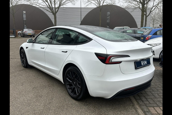 Tesla Model 3 Premium Long Range AWD 78 kWh | STOELVERWARMING VOOR/ACHTER | STUURVERWARMING | FABRIEKS GARANTIE T/M 20-06-2028 OF 80k KM | ELKT. ACHTERKLEP | ELKT. STOELEN |