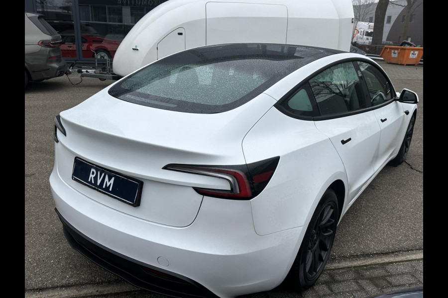 Tesla Model 3 Premium Long Range AWD 78 kWh | STOELVERWARMING VOOR/ACHTER | STUURVERWARMING | FABRIEKS GARANTIE T/M 20-06-2028 OF 80k KM | ELKT. ACHTERKLEP | ELKT. STOELEN |