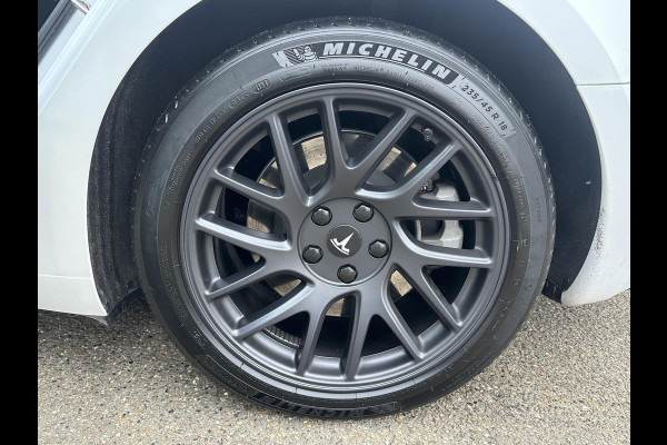Tesla Model 3 Premium Long Range AWD 78 kWh | STOELVERWARMING VOOR/ACHTER | STUURVERWARMING | FABRIEKS GARANTIE T/M 20-06-2028 OF 80k KM | ELKT. ACHTERKLEP | ELKT. STOELEN |