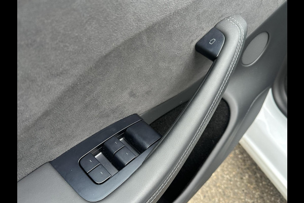 Tesla Model 3 Premium Long Range AWD 78 kWh | STOELVERWARMING VOOR/ACHTER | STUURVERWARMING | FABRIEKS GARANTIE T/M 20-06-2028 OF 80k KM | ELKT. ACHTERKLEP | ELKT. STOELEN |