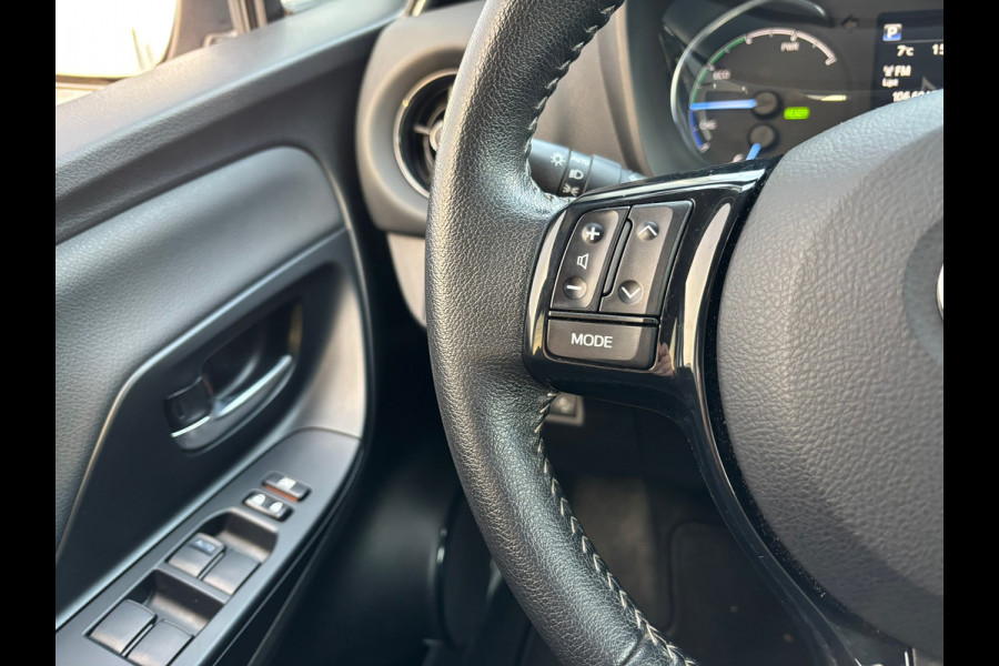 Toyota Yaris 1.5 Hybrid Aspiration / Automaat / Camera