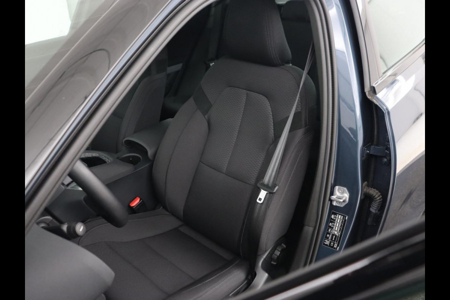 Polestar 2 Long Range Single Motor 78 kWh | Stoelverwarming | Keyless | Full LED | Carplay | Navigatie | 19'' | Elektrische stoelen | Climate control