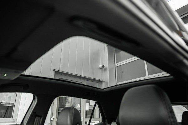 Volkswagen ID.3 First Max | SOH 91% | ACC | Lederen bekleding massage | HUD | Pano dak | Apple Car | Trekhaak VW |