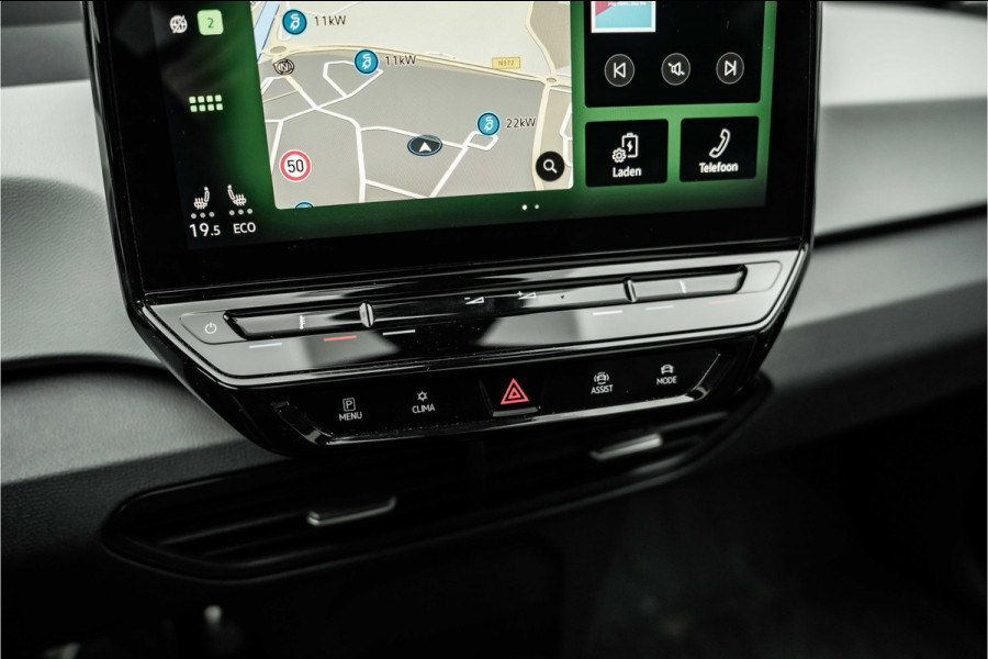 Volkswagen ID.3 First Max | SOH 91% | ACC | Lederen bekleding massage | HUD | Pano dak | Apple Car | Trekhaak VW |