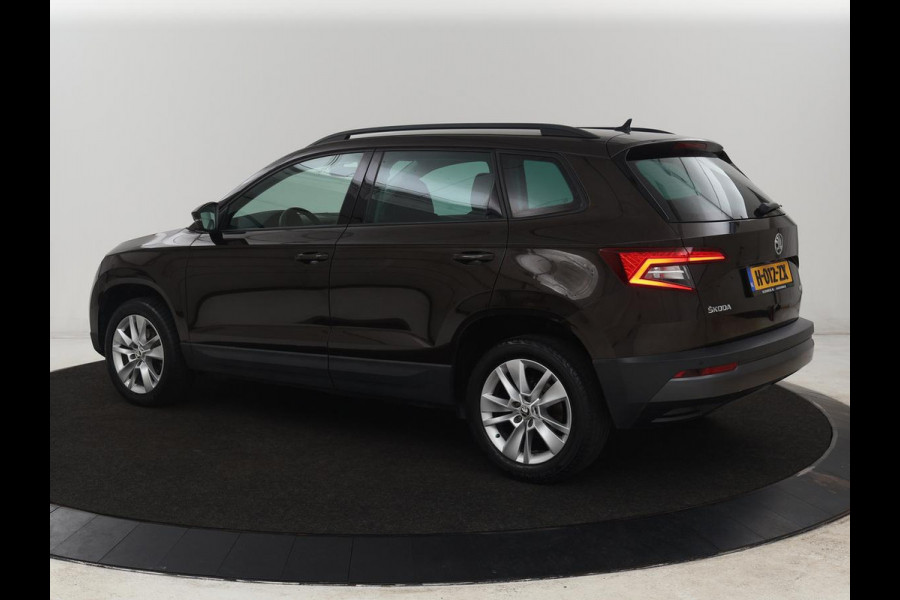 Škoda Karoq 1.0 TSI Style | Camera | Carplay | Navigatie | Full LED | Climate control | Parkeerhulp | Cruise control | Bluetooth