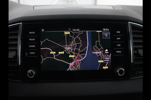 Škoda Karoq 1.0 TSI Style | Camera | Carplay | Navigatie | Full LED | Climate control | Parkeerhulp | Cruise control | Bluetooth