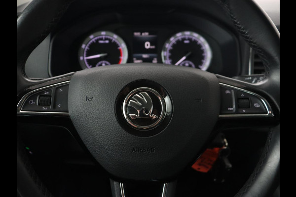 Škoda Karoq 1.0 TSI Style | Camera | Carplay | Navigatie | Full LED | Climate control | Parkeerhulp | Cruise control | Bluetooth