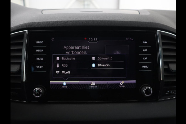 Škoda Karoq 1.0 TSI Style | Camera | Carplay | Navigatie | Full LED | Climate control | Parkeerhulp | Cruise control | Bluetooth