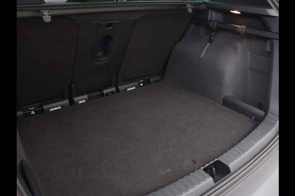 Škoda Karoq 1.0 TSI Style | Camera | Carplay | Navigatie | Full LED | Climate control | Parkeerhulp | Cruise control | Bluetooth