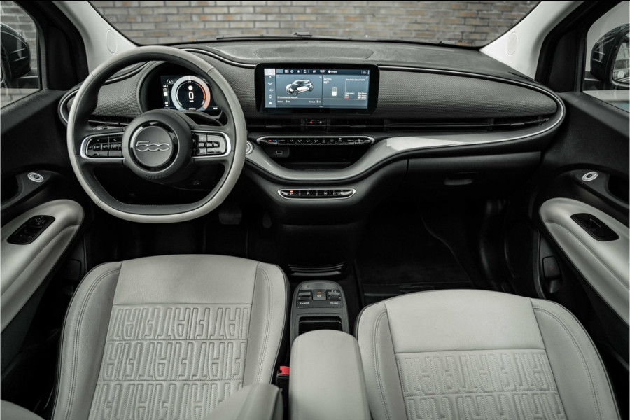 Fiat 500 La Prima 42 kWh | Pano | Leder | Full Led | Camera | ACC