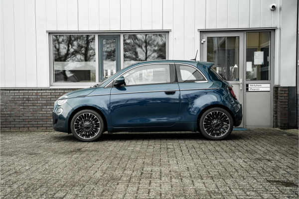 Fiat 500 La Prima 42 kWh | Pano | Leder | Full Led | Camera | ACC