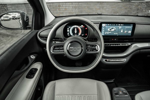 Fiat 500 La Prima 42 kWh | Pano | Leder | Full Led | Camera | ACC