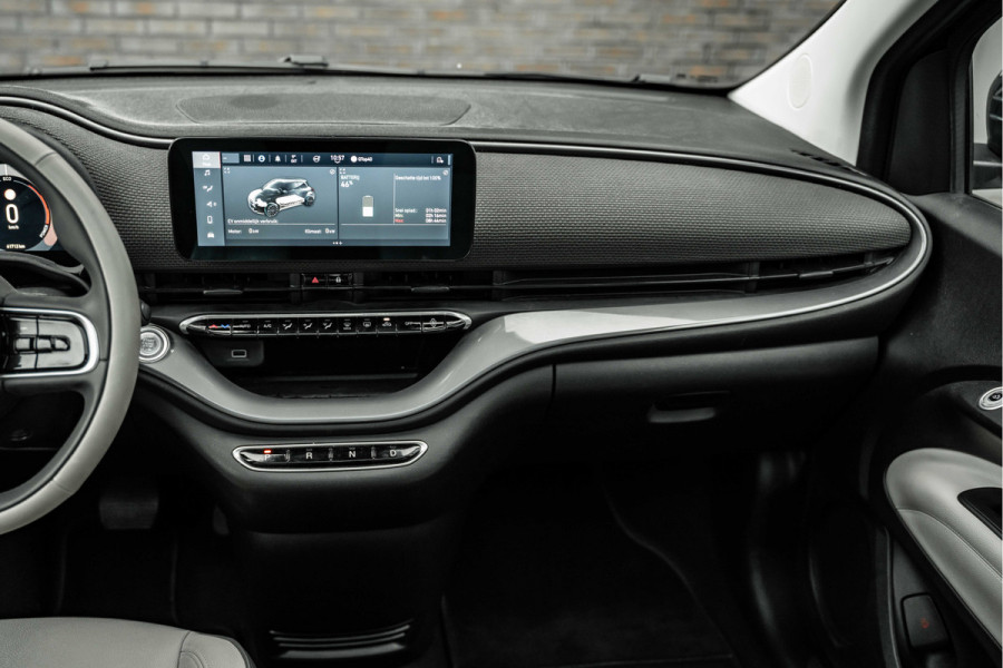 Fiat 500 La Prima 42 kWh | Pano | Leder | Full Led | Camera | ACC