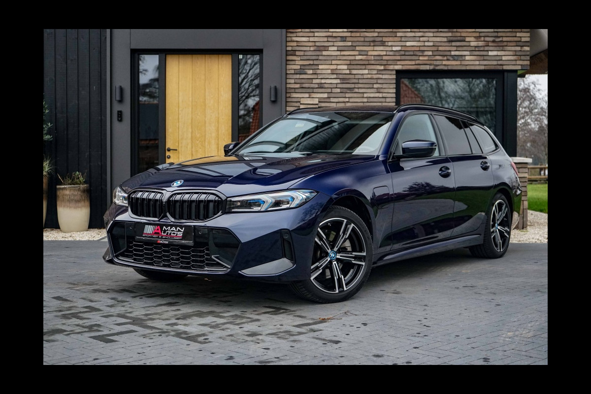 BMW 3 Serie Touring 330e xDrive M-Sport Individual