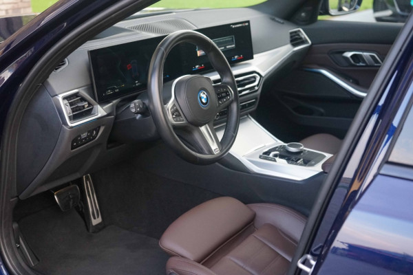 BMW 3 Serie Touring 330e xDrive M-Sport Individual