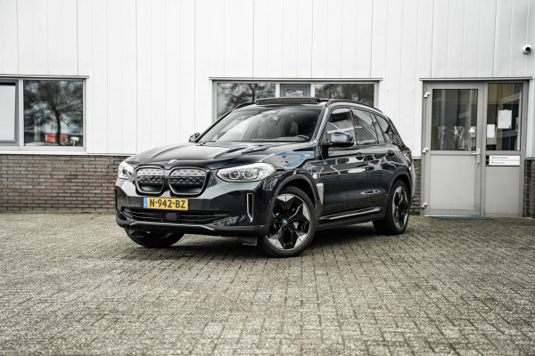 BMW iX3 Executive 80 kWh | Leder | Pano | AppleCarplay | Camera