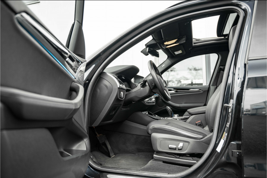 BMW iX3 Executive 80 kWh | Leder | Pano | AppleCarplay | Camera