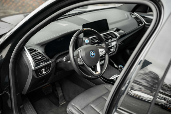 BMW iX3 Executive 80 kWh | Leder | Pano | AppleCarplay | Camera