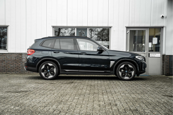BMW iX3 Executive 80 kWh | Leder | Pano | AppleCarplay | Camera