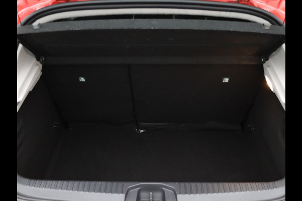 Renault Clio 100pk TCe Intens Cruise | Climate | Carplay | Parkeersens. achter