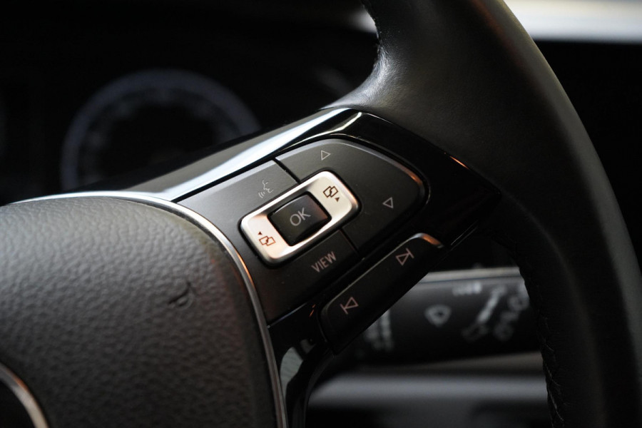 Volkswagen Polo 1.0 TSi 95pk Comfortline 5-drs | Stoelverwarming | Climate control | Adaptive cruise | Apple Carplay