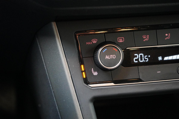 Volkswagen Polo 1.0 TSi 95pk Comfortline 5-drs | Stoelverwarming | Climate control | Adaptive cruise | Apple Carplay